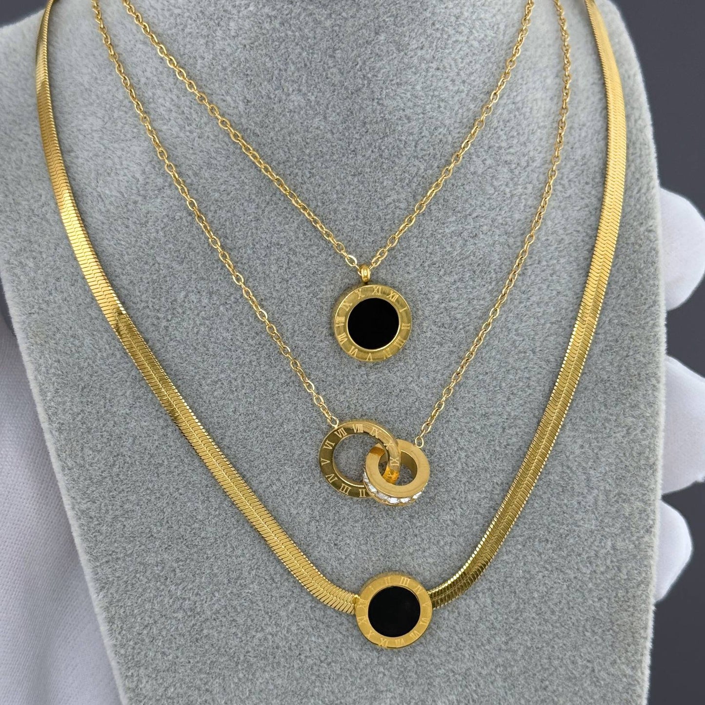 Roman Numeral Interlocking Ring Pendant Necklace